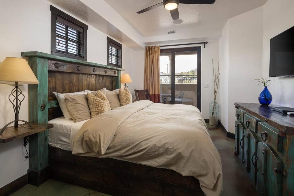 Luxury Downtown Rental โมอาบ ภายนอก รูปภาพ